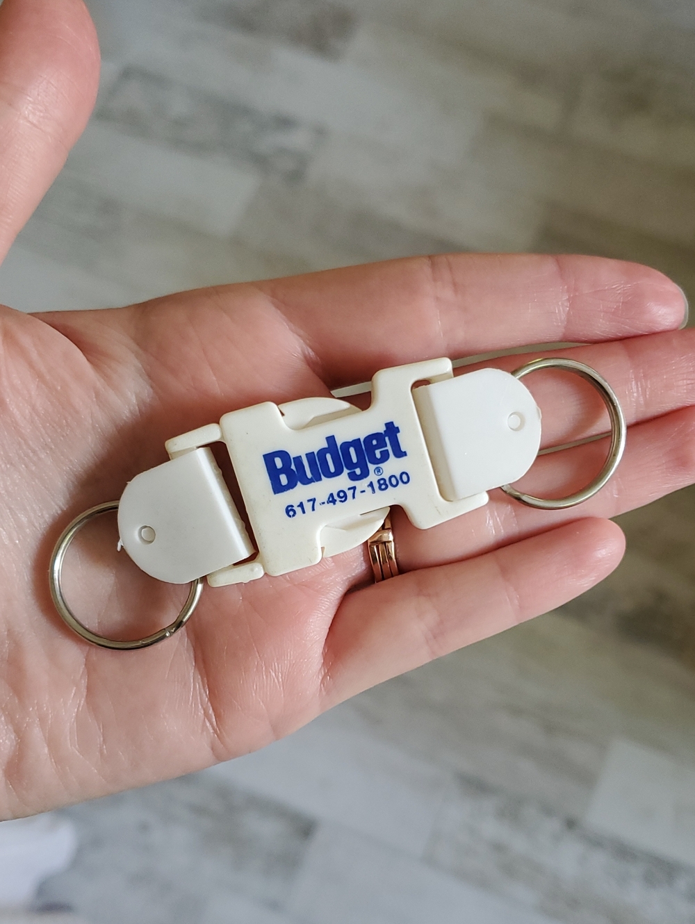 90s Budget Logo White Keychain Clip Accessory 2 Piece Buckle Up